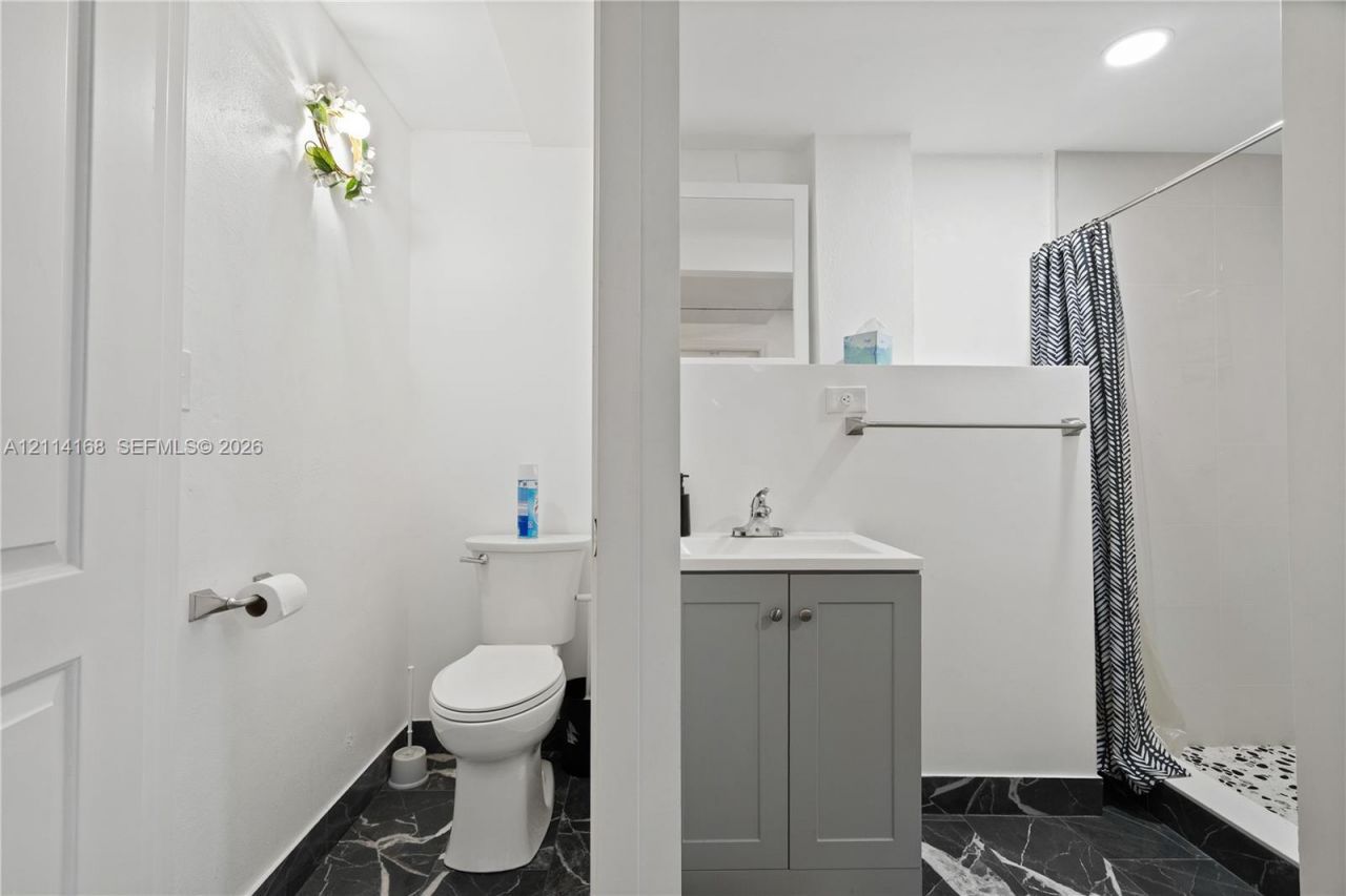 2447 Madison St , Hollywood, FL 33020 Photo