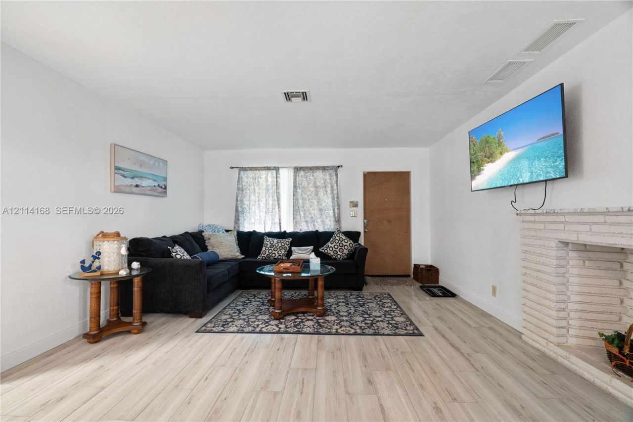 2447 Madison St , Hollywood, FL 33020 Photo