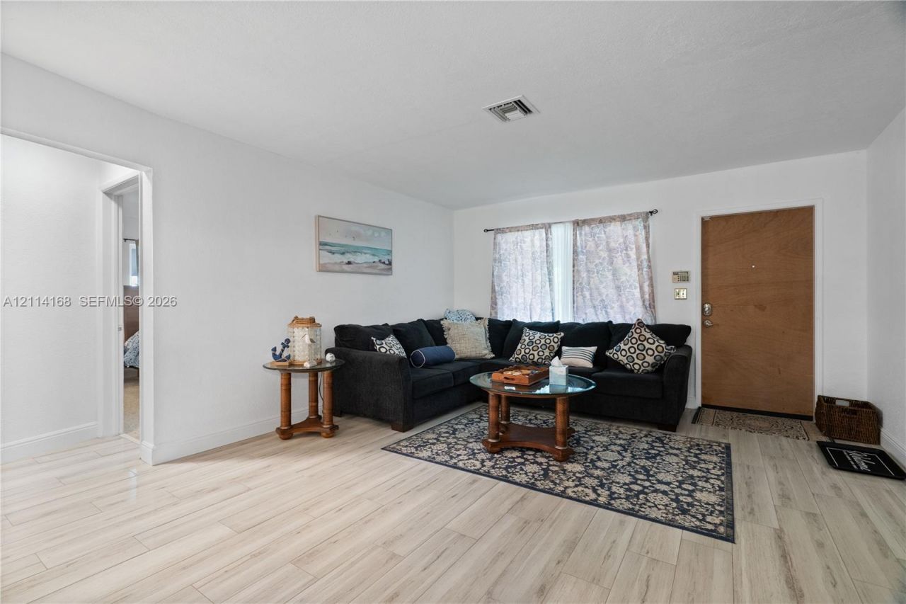 2447 Madison St , Hollywood, FL 33020 Photo