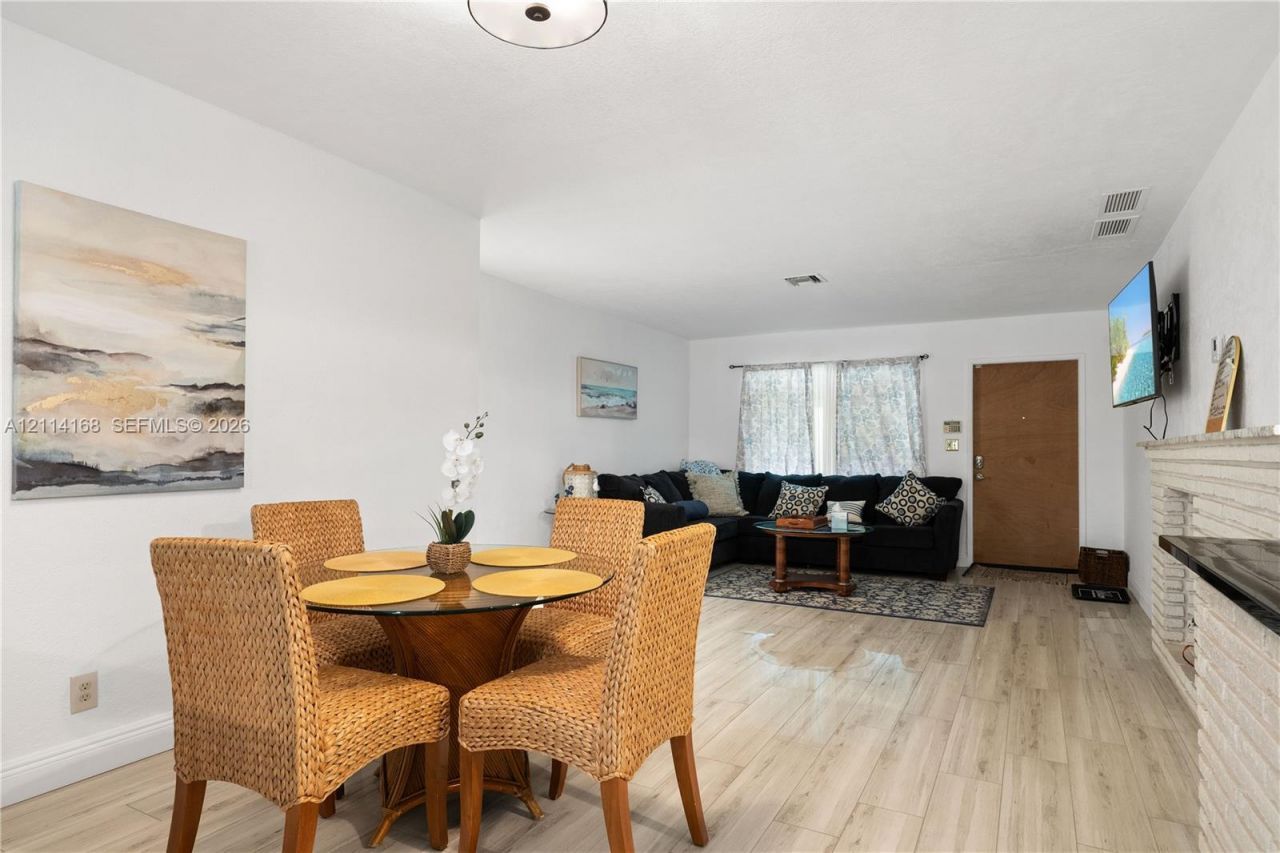 2447 Madison St , Hollywood, FL 33020 Photo