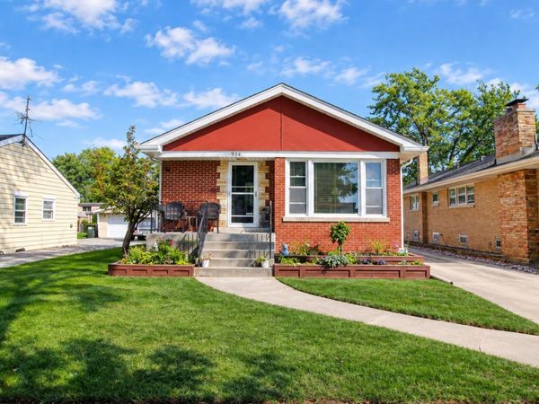 9341 Menard Avenue , Oak Lawn, IL 60453