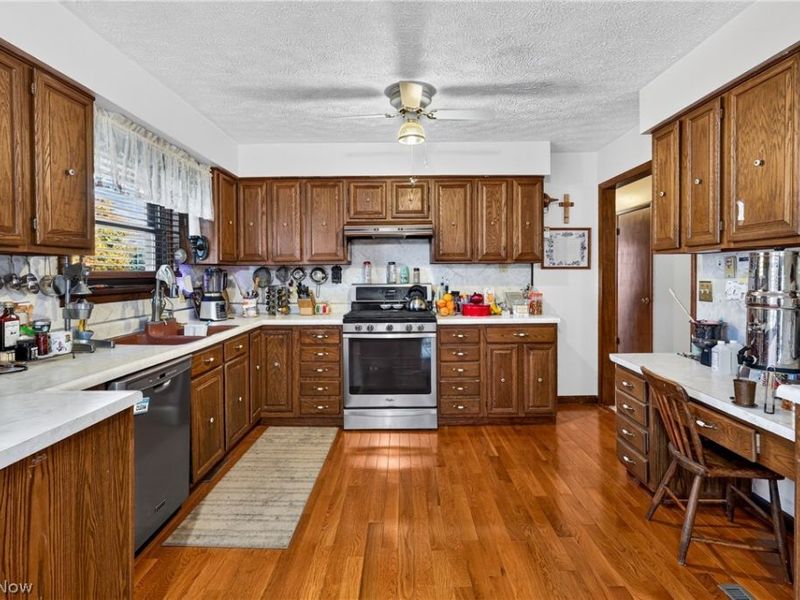 8977 Delin Thomas Road, Kinsman, OH 44428 Photo 10