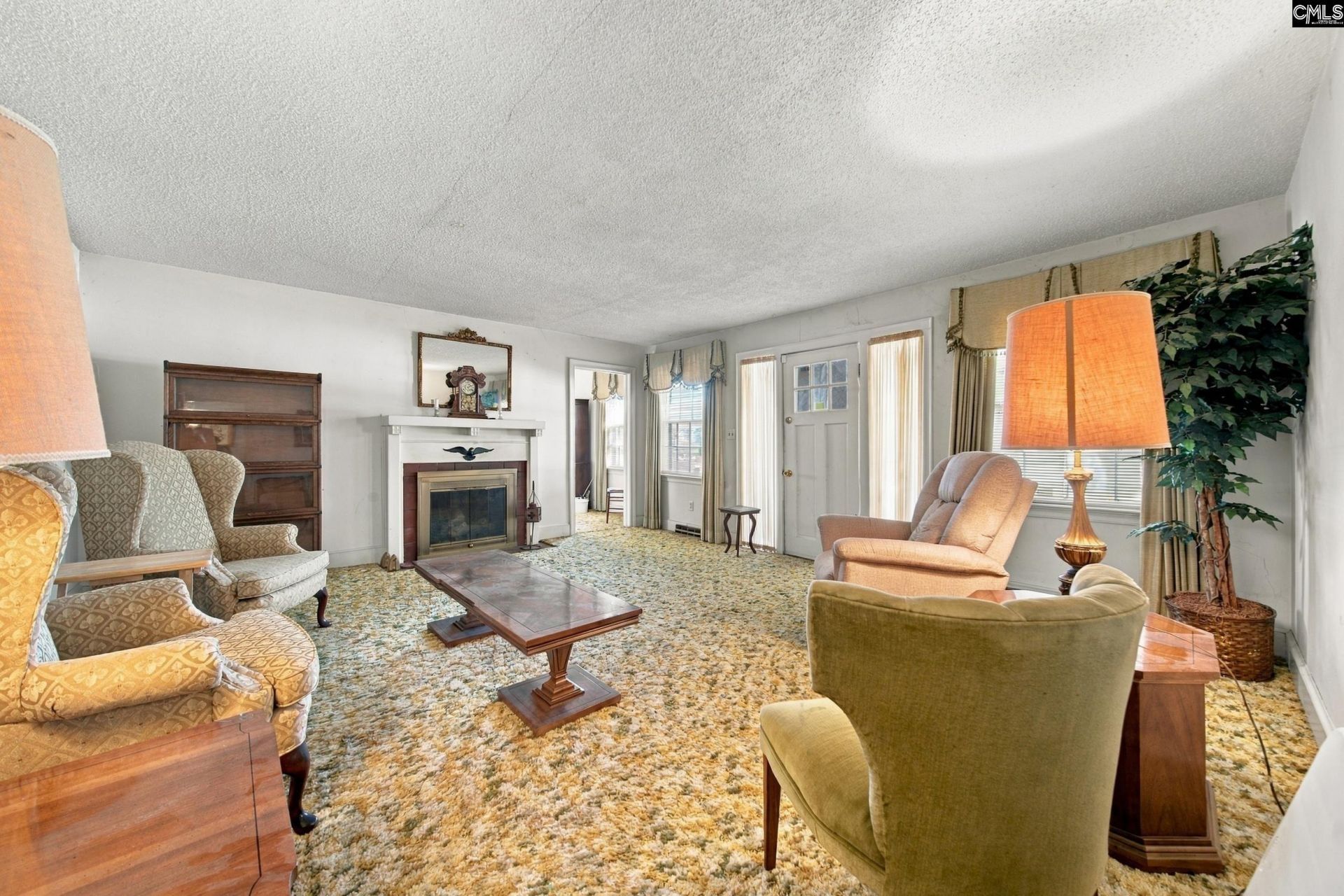3670 Main Highway  Photo 4