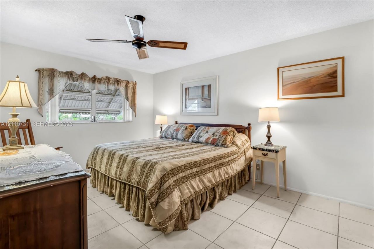 5300 Washington St, Unit N215, Hollywood, FL 33021 Photo