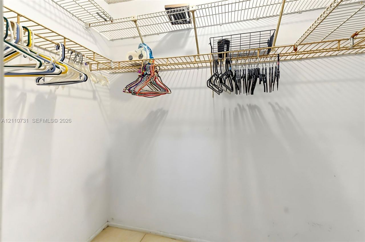 5300 Washington St, Unit N215, Hollywood, FL 33021 Photo