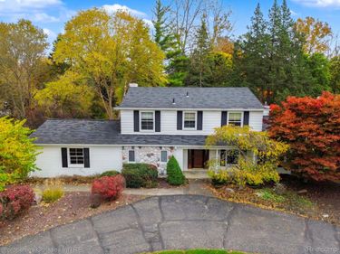 7053 Lindenmere Drive , Bloomfield Township, Mi 48301