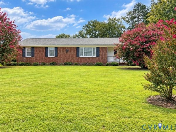 700 Lakeside Drive , Emporia, VA 23847