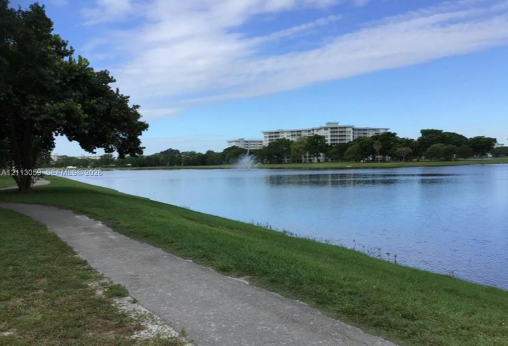 2751 N Palm Aire Dr , Unit 102, Pompano Beach, FL 33069 Photo
