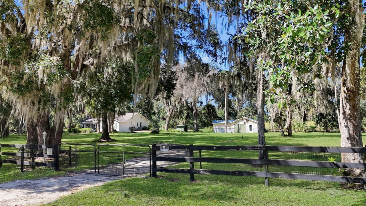 18500 NW 43rd Court Road , Citra, FL 32113 Photo