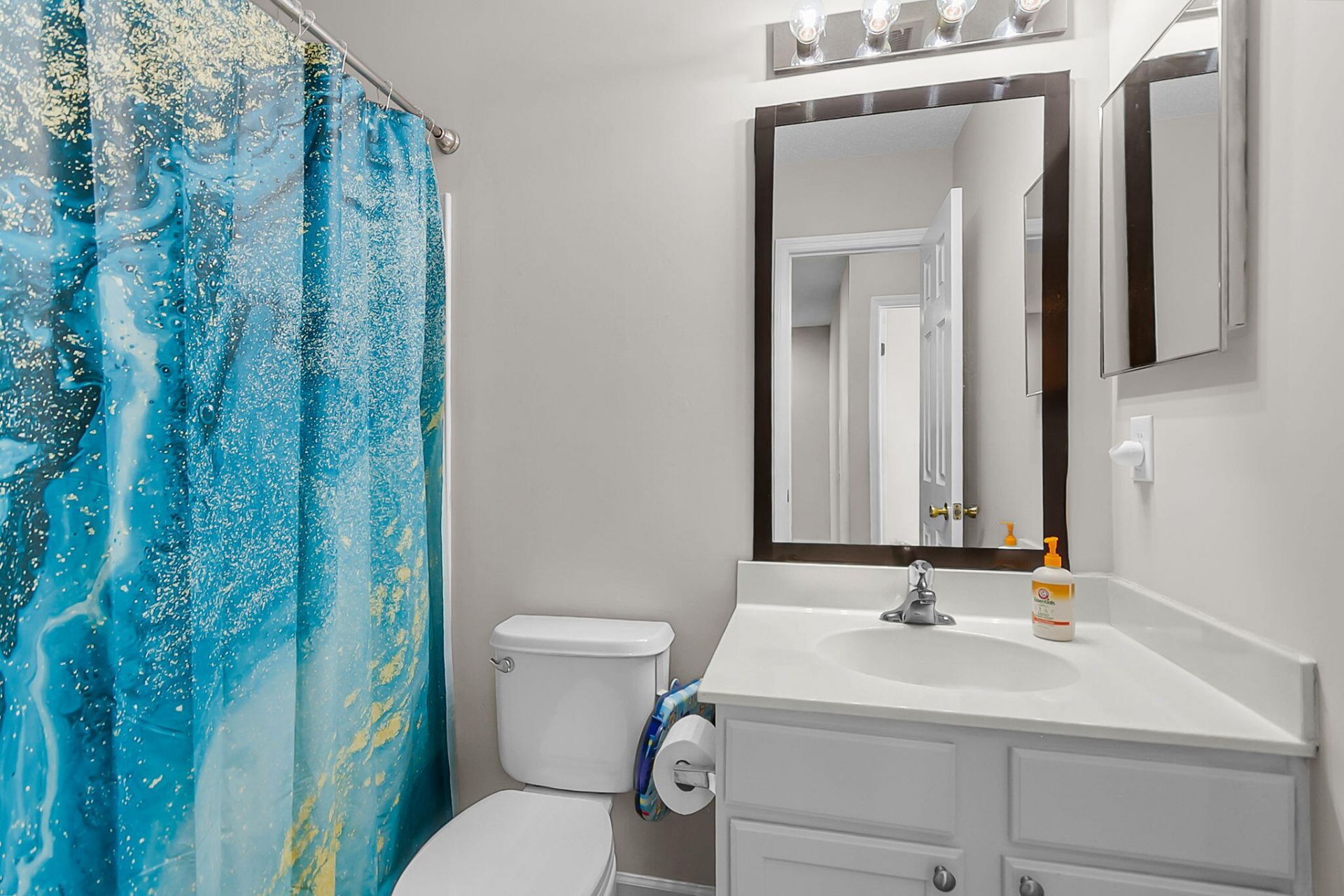 134 Hornby Circle Photo 25