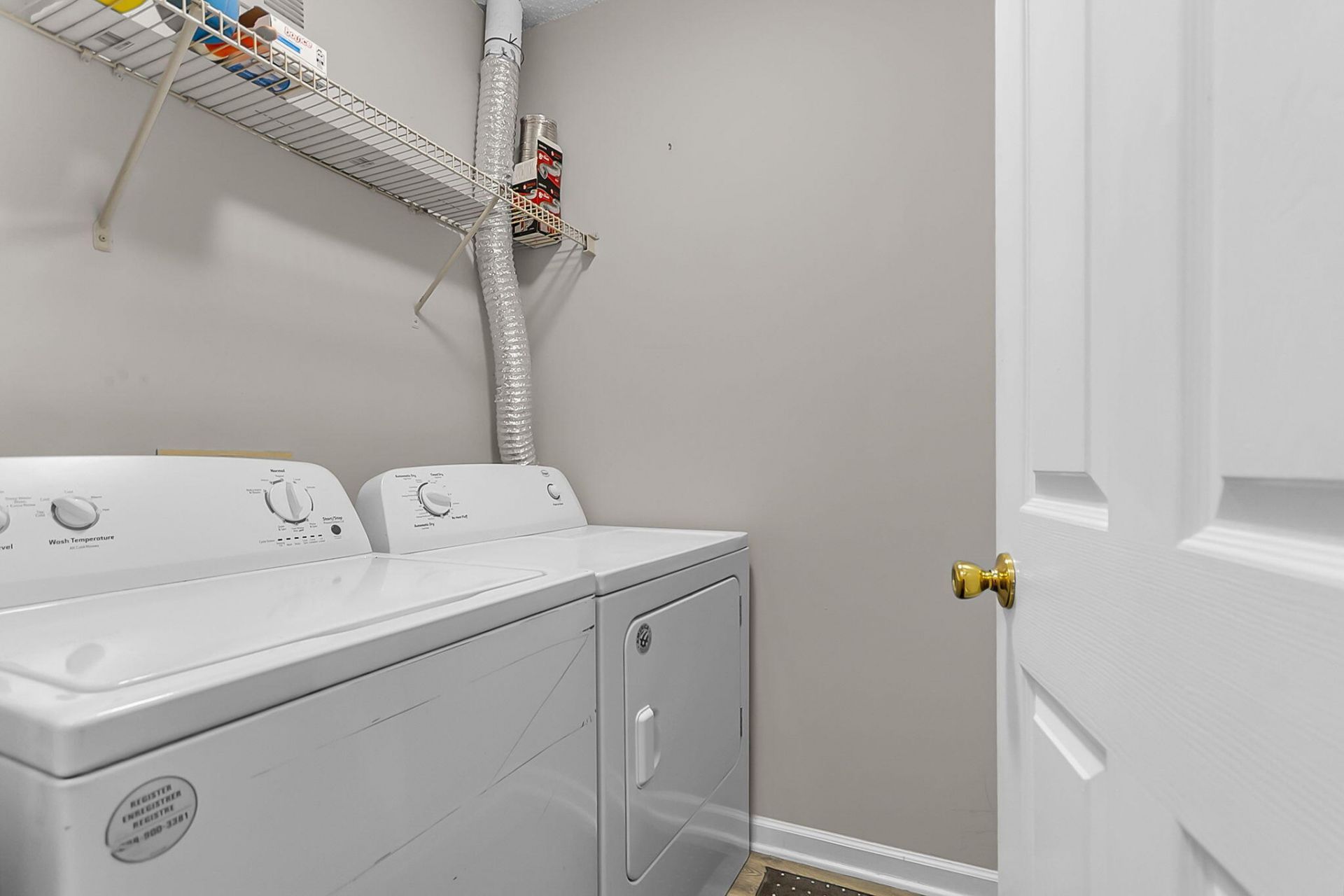 134 Hornby Circle Photo 28