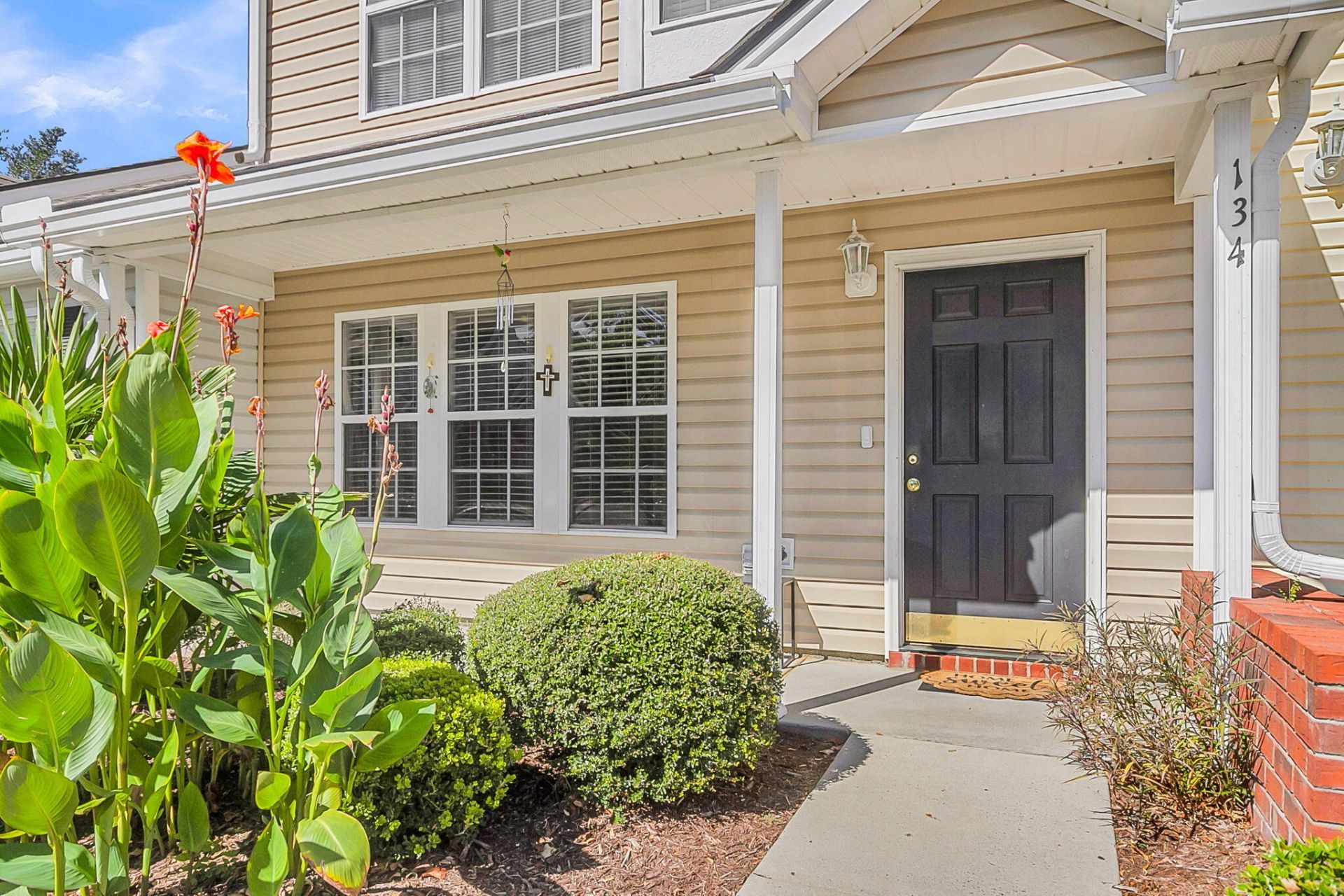 134 Hornby Circle Photo 38