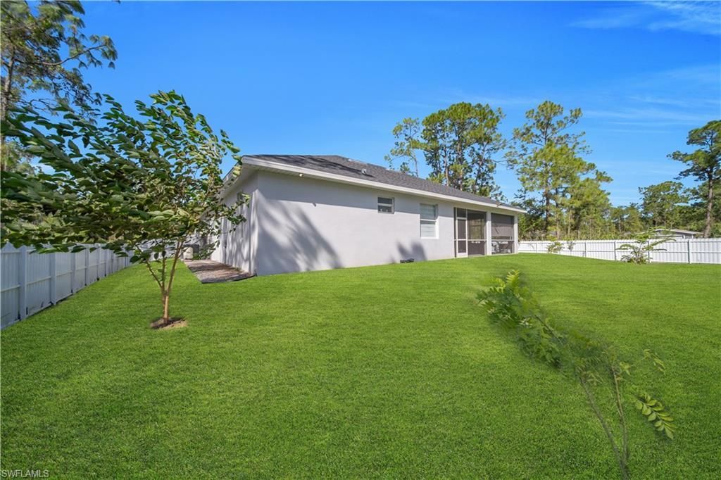 910 Scott Ave , Lehigh Acres, FL 33972 Photo