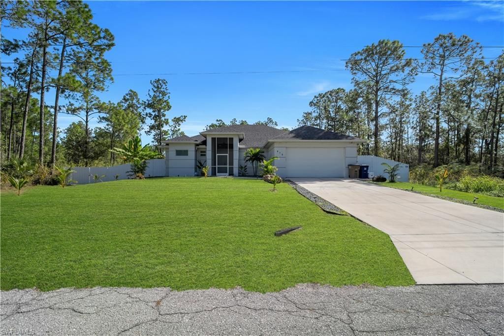 910 Scott Ave , Lehigh Acres, FL 33972 Photo