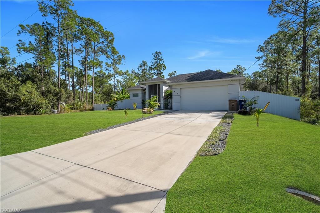 910 Scott Ave , Lehigh Acres, FL 33972 Photo