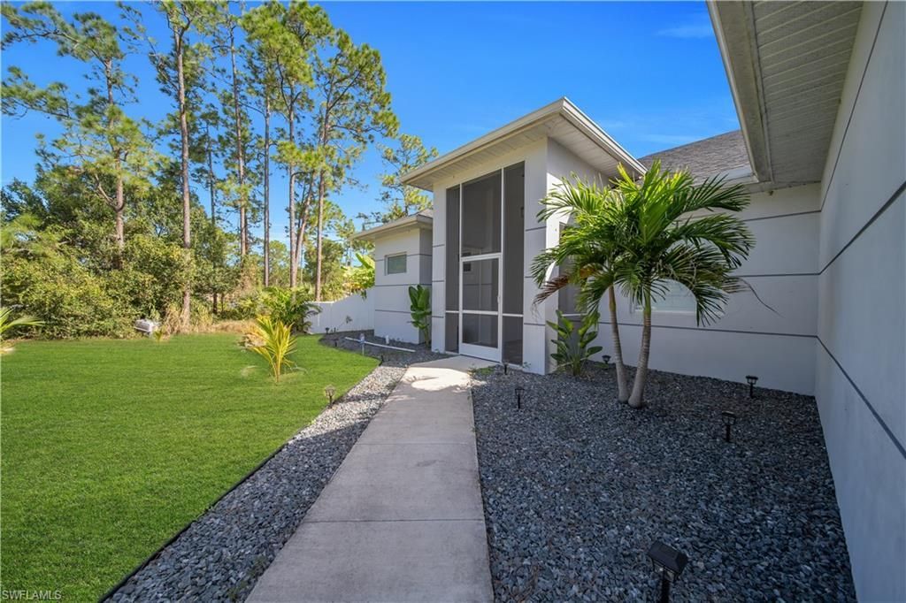 910 Scott Ave , Lehigh Acres, FL 33972 Photo