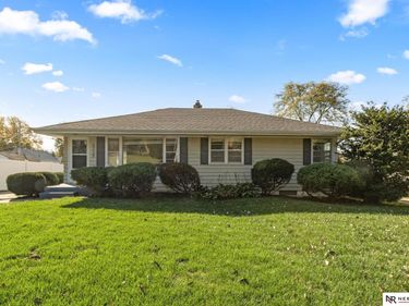 6715 Mason Street, Omaha, NE 68106