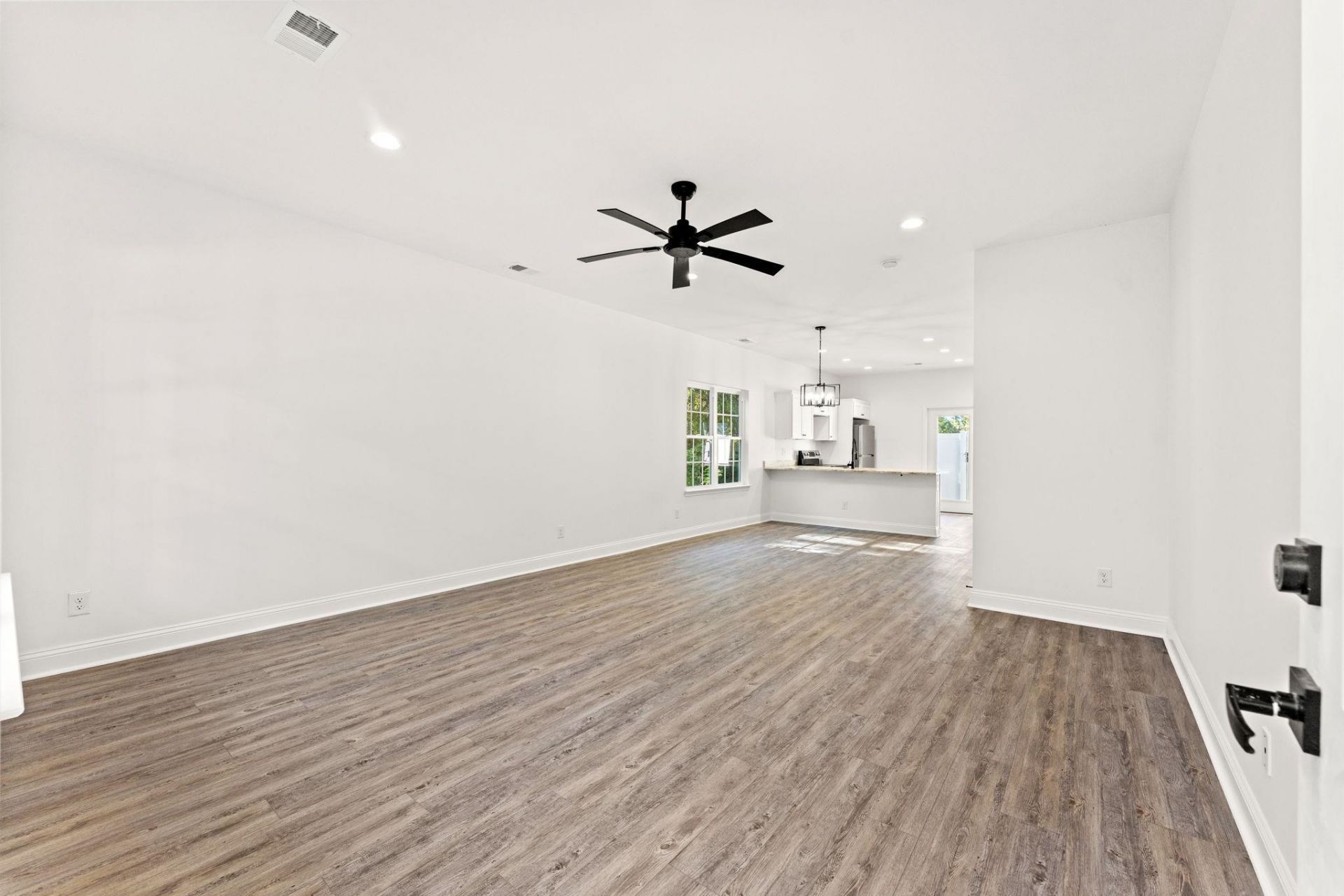 6601 Wildwood Trail Photo 7