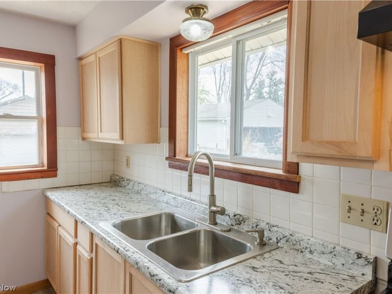 1177 Neptune Avenue , Akron, OH 44301 Photo 10