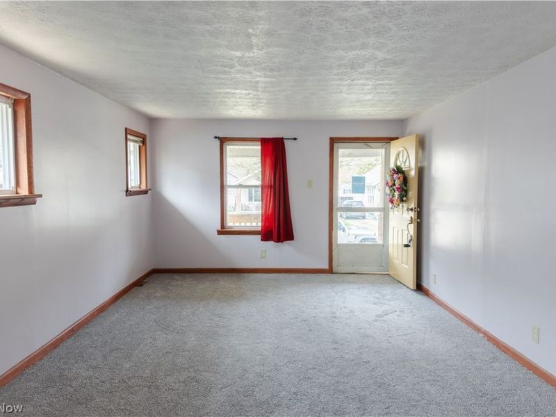 1177 Neptune Avenue , Akron, OH 44301 Photo 4