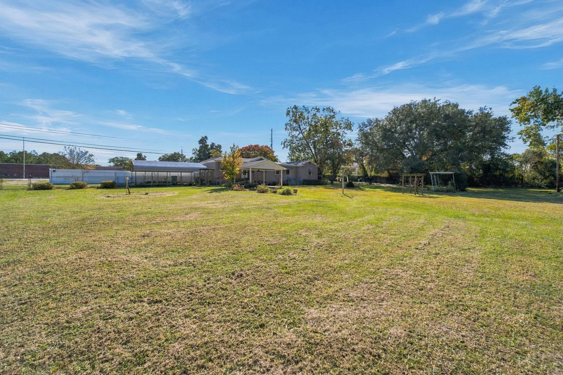 3670 Main Highway Photo 24