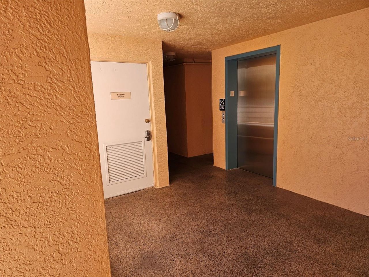 4550 Pinebrook Circle, Unit 205, Bradenton, FL 34209 Photo