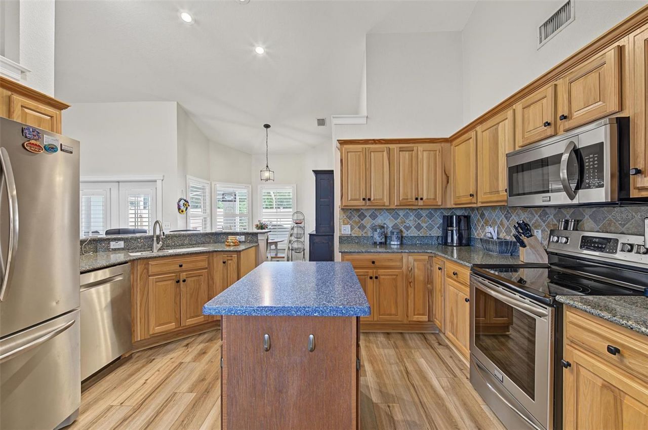 5294 Hidden Oaks Drive , Lakeland, FL 33811 Photo