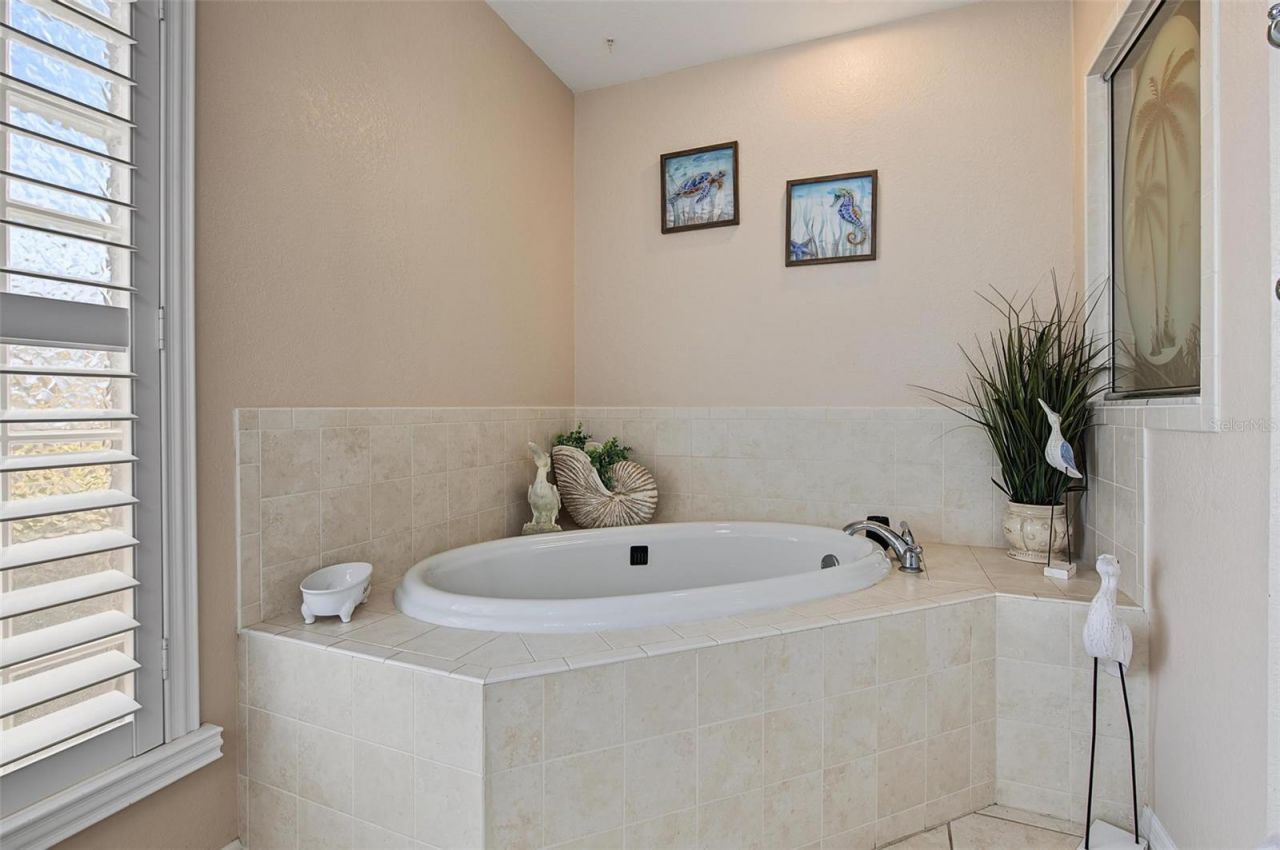 5294 Hidden Oaks Drive , Lakeland, FL 33811 Photo