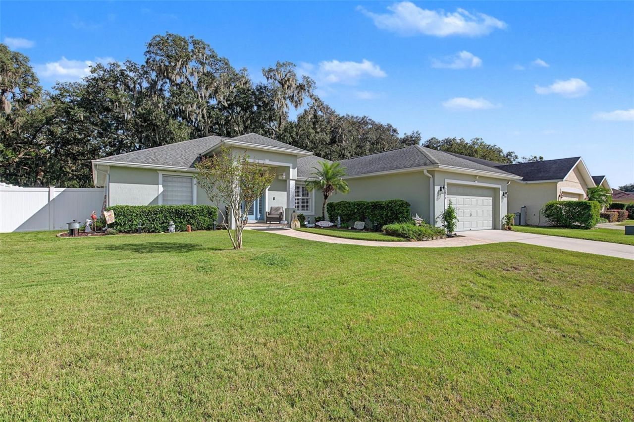 5294 Hidden Oaks Drive , Lakeland, FL 33811 Photo
