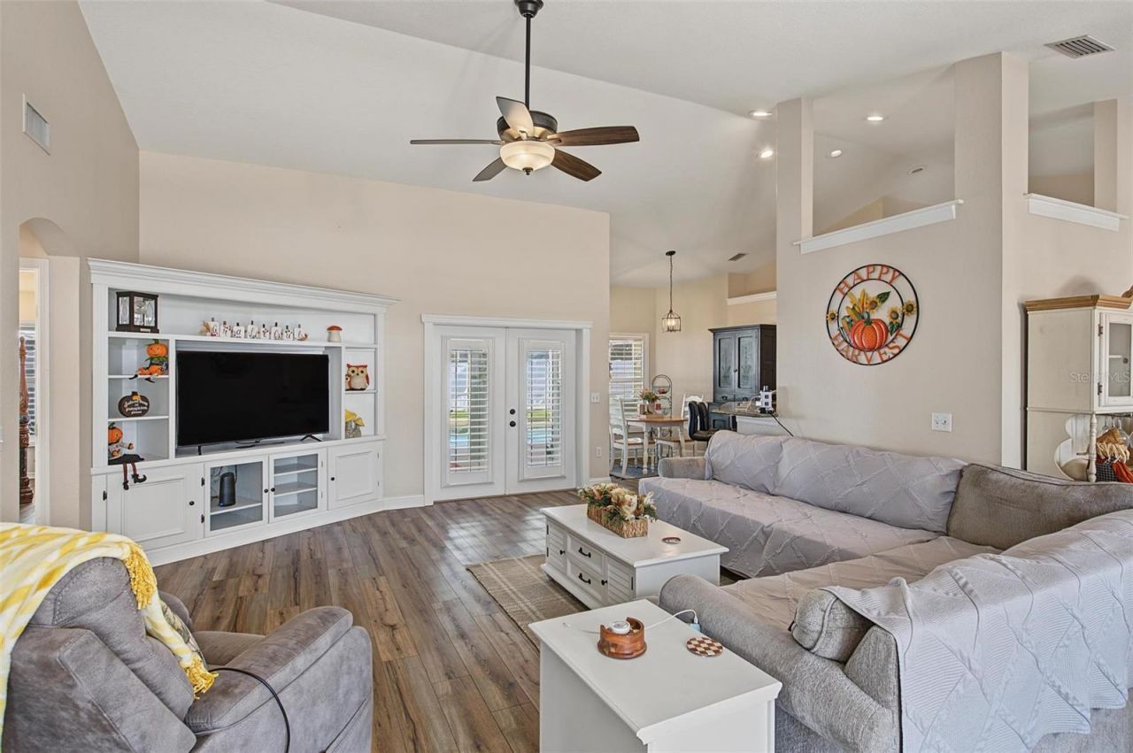 5294 Hidden Oaks Drive , Lakeland, FL 33811 Photo