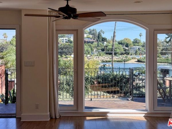 3025 St George Street, Los Angeles, CA 90027