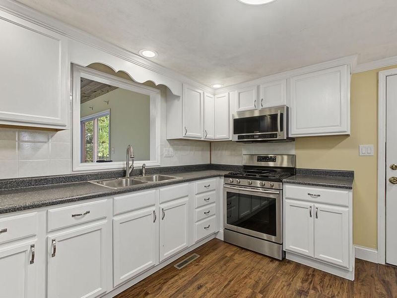 13650 Gilchrist Road , Mount Vernon, OH 43050 Photo 10