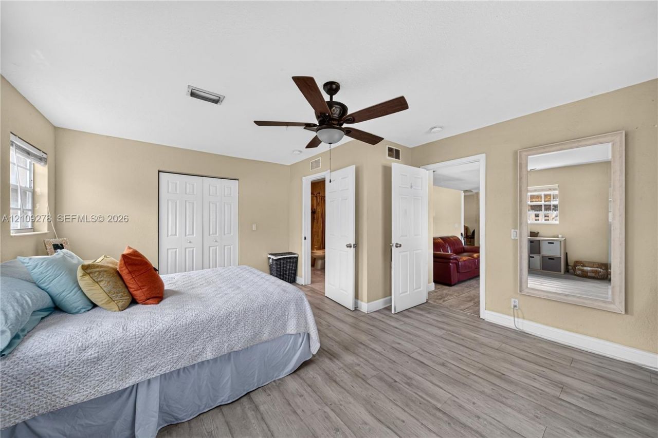3550 Hunt Rd , Palm Springs, FL 33461 Photo