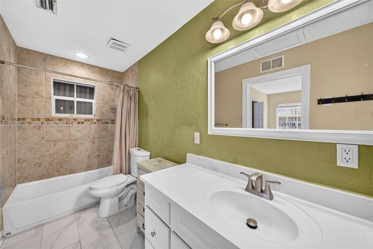 3550 Hunt Rd , Palm Springs, FL 33461 Photo