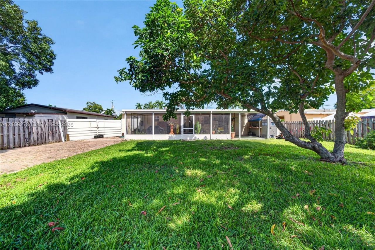 3550 Hunt Rd , Palm Springs, FL 33461 Photo