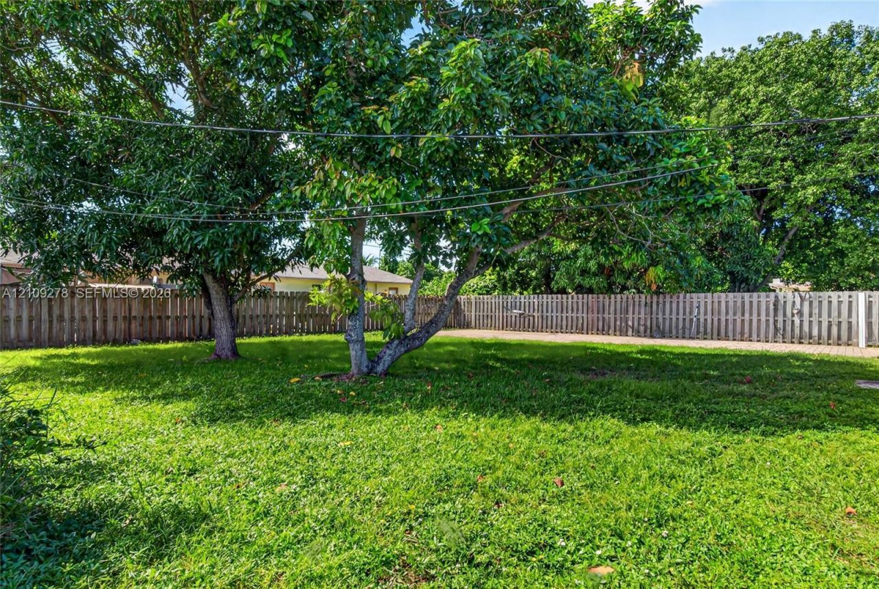 3550 Hunt Rd , Palm Springs, FL 33461 Photo