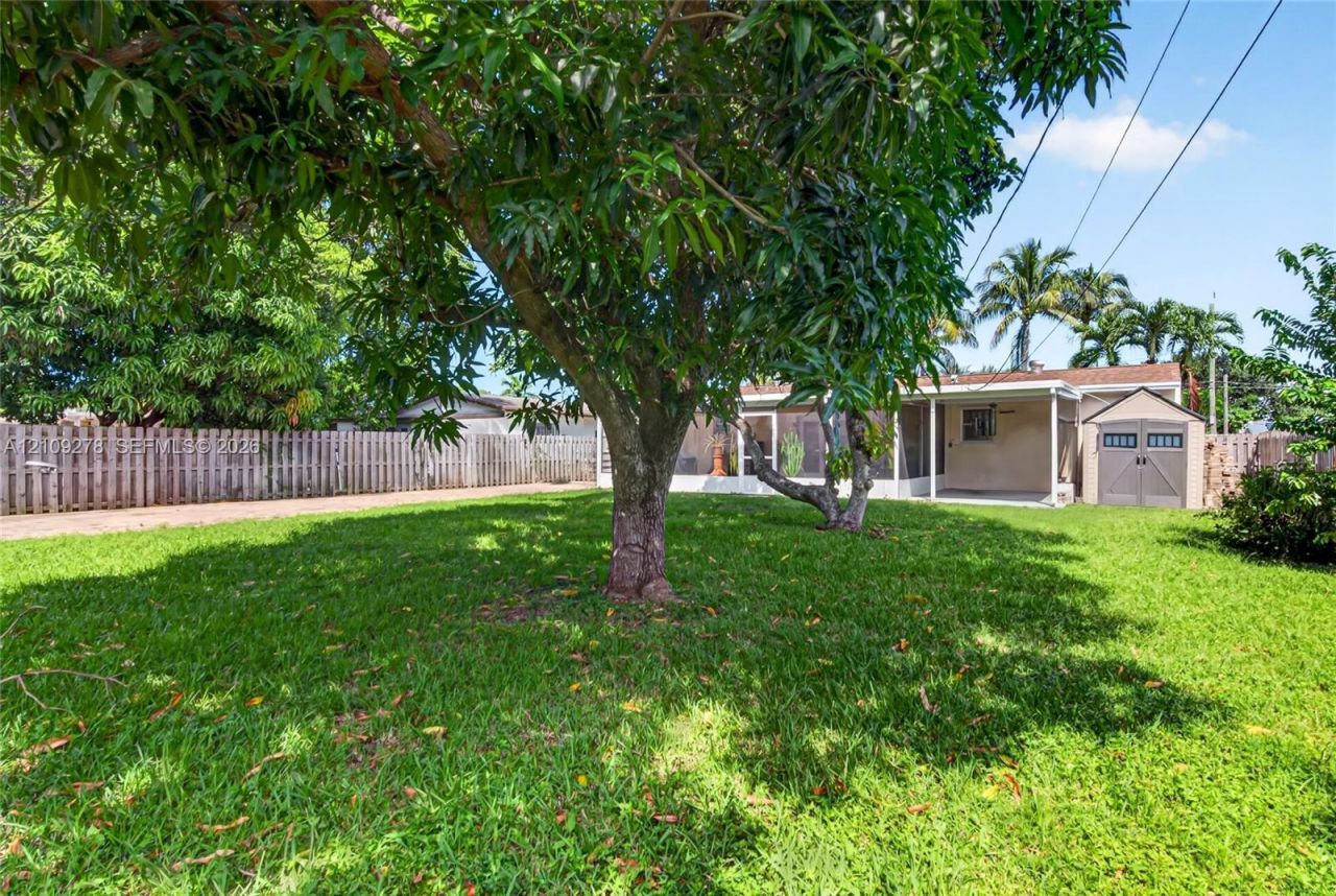 3550 Hunt Rd , Palm Springs, FL 33461 Photo
