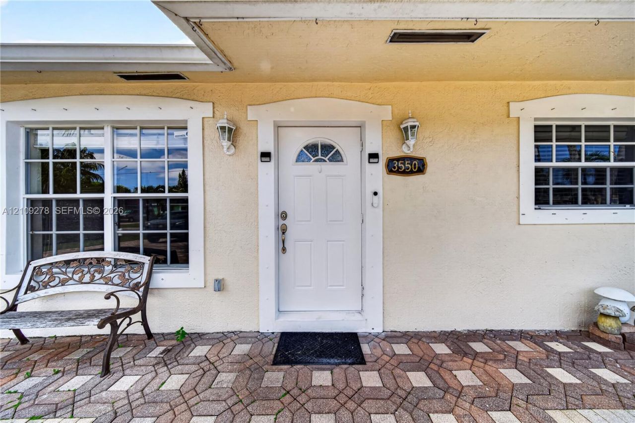 3550 Hunt Rd , Palm Springs, FL 33461 Photo