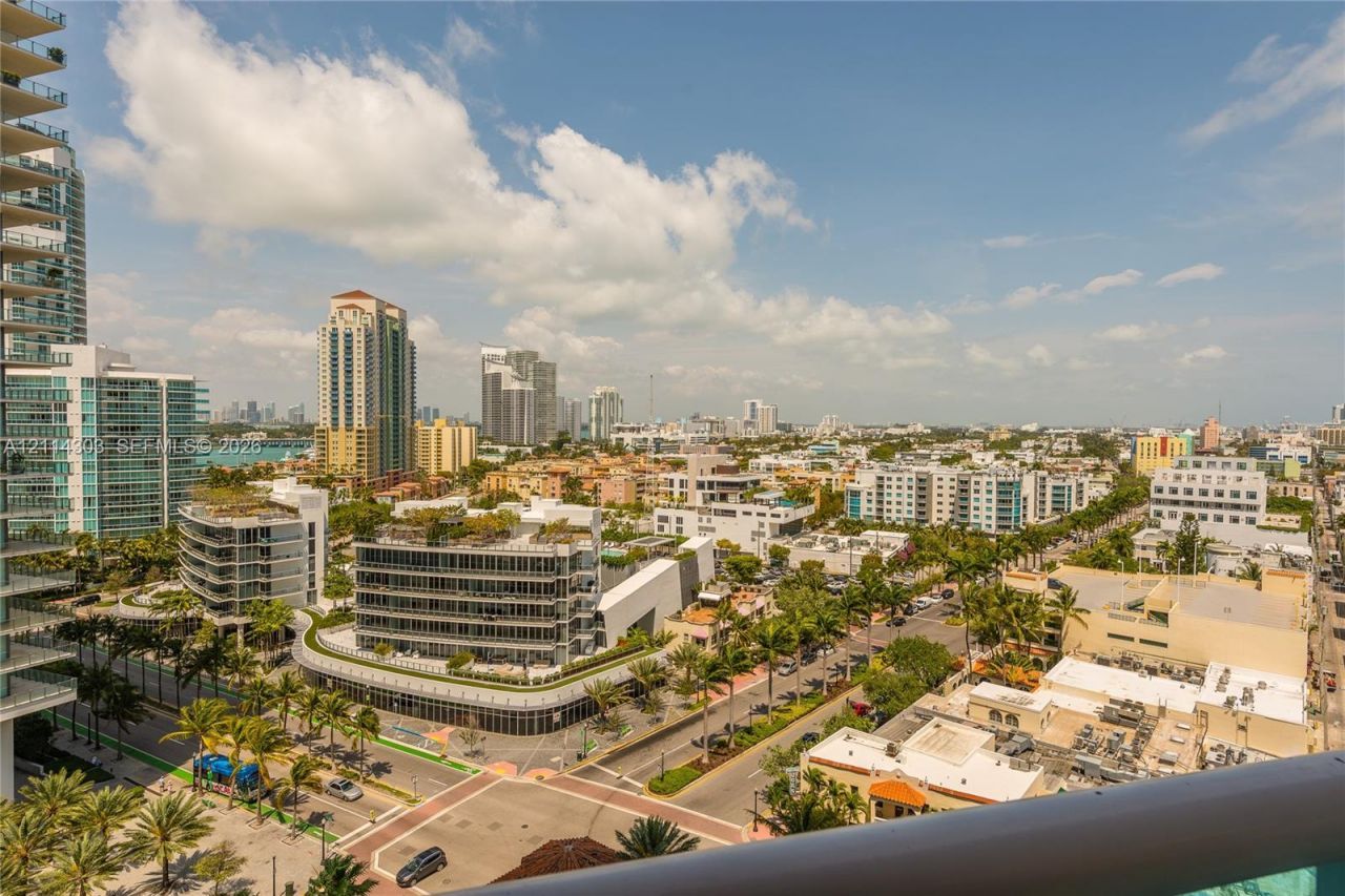 300 S Pointe Dr, Unit 1504, Miami Beach, FL 33139 Photo