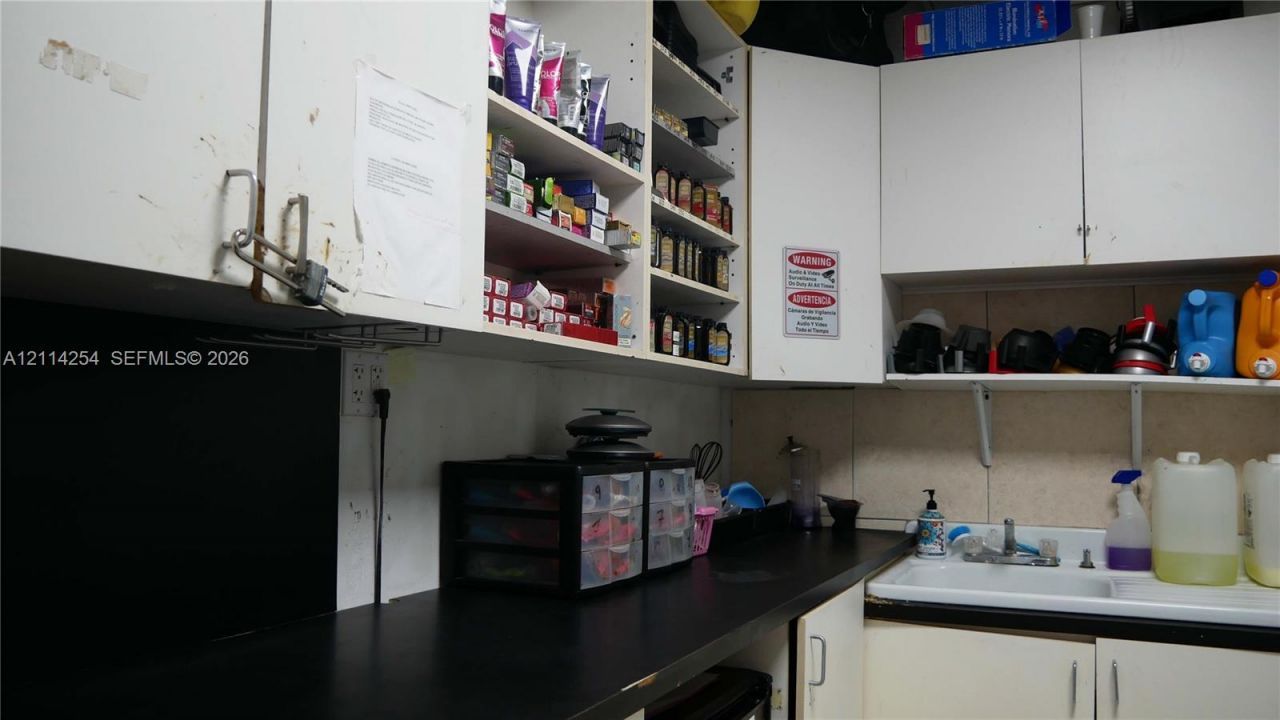 2180 NE 123 , North Miami, FL 33181 Photo