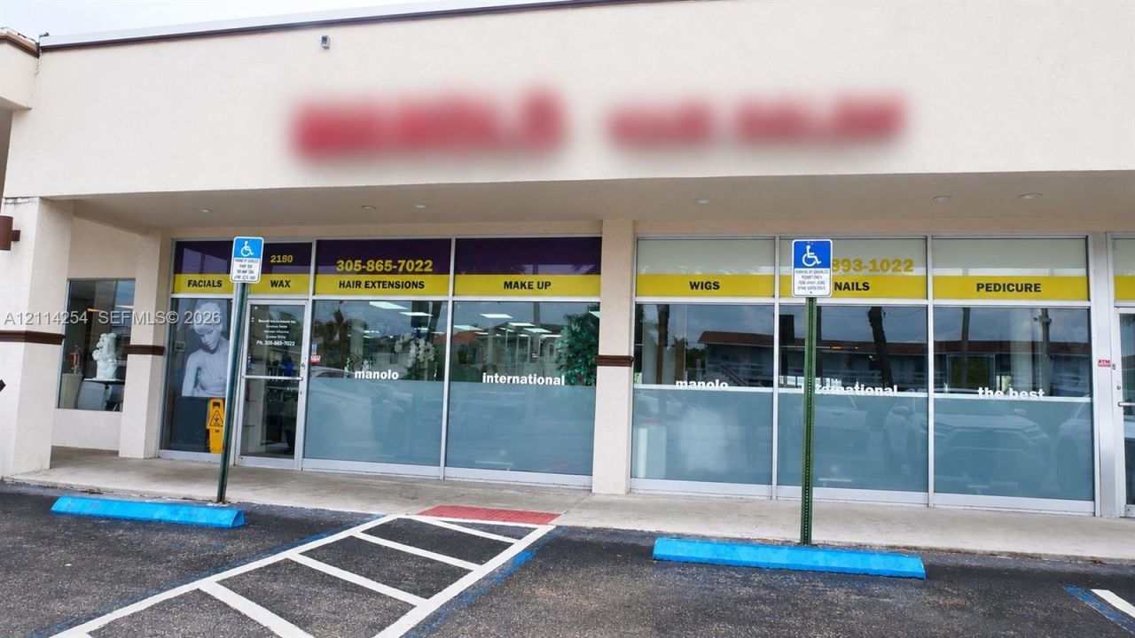 2180 NE 123 , North Miami, FL 33181 Photo