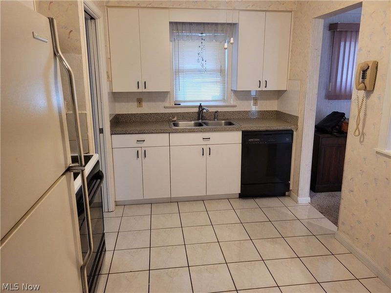 1289 W Miner Road, Mayfield Heights, OH 44124 Photo 3