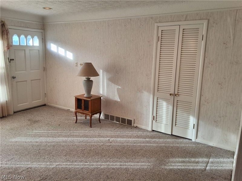1289 W Miner Road, Mayfield Heights, OH 44124 Photo 9