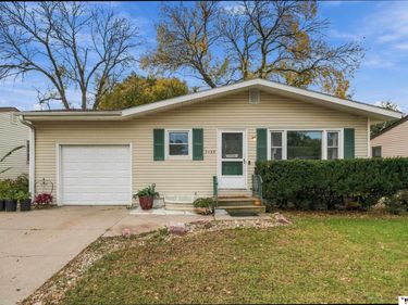 7135 Holdrege Street, Lincoln, NE 68516
