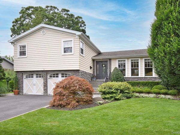19 Clinton Lane , Jericho, NY 11753
