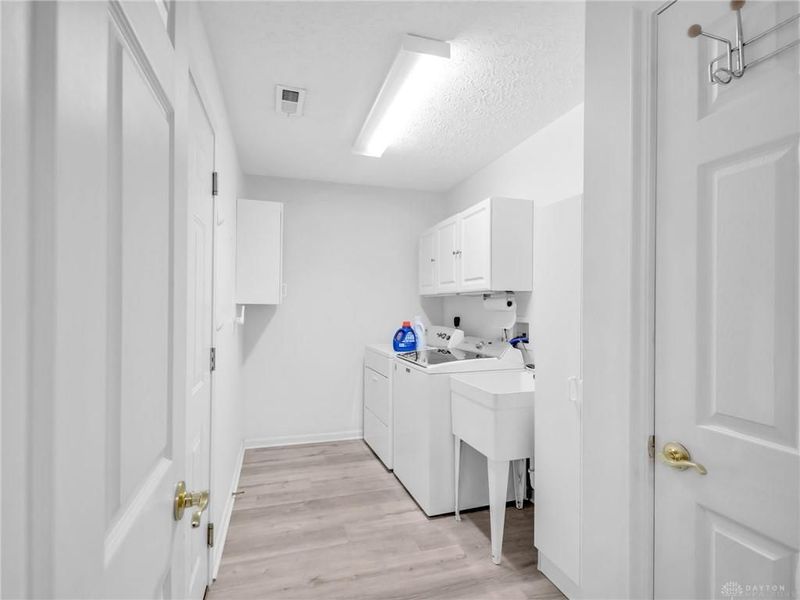 1966 Whispering Tree Drive, Miamisburg, OH 45342 Photo 36