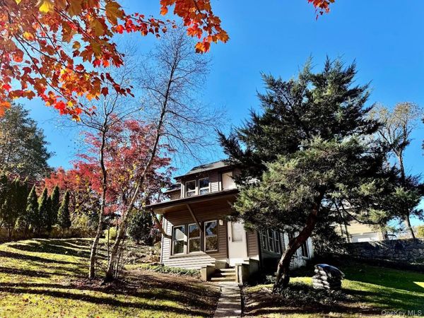 35 Hollowbrook Court N, Cortlandt Manor, NY 10567