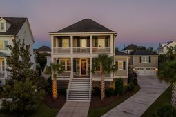 1722 Trewin Court photo 4