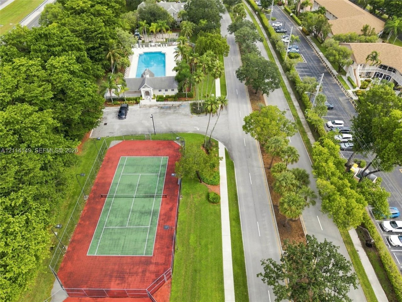 7898 Dixie Beach Cir , Tamarac, FL 33321 Photo