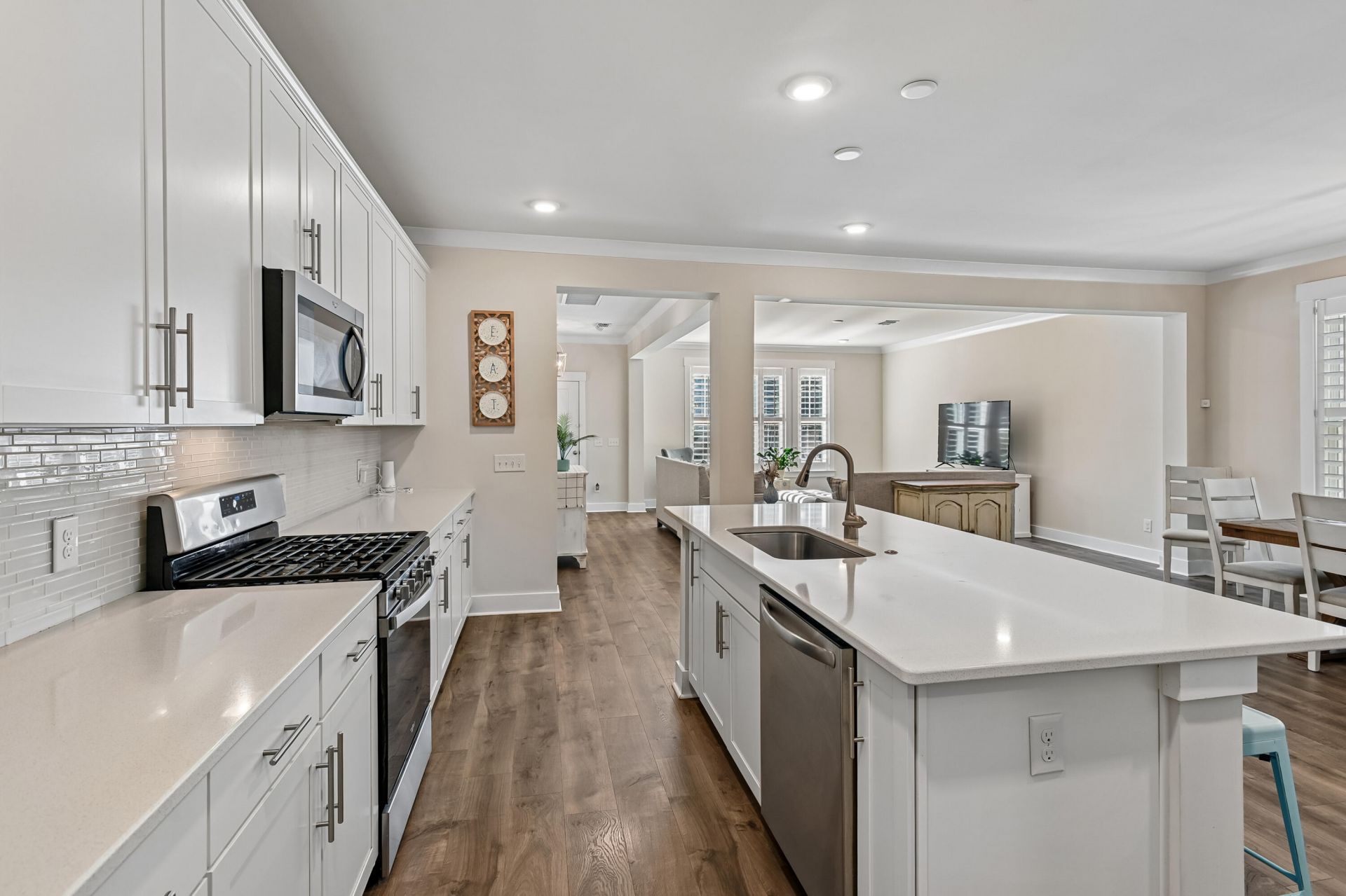 605 Mountaineer Landing Drive Photo 8